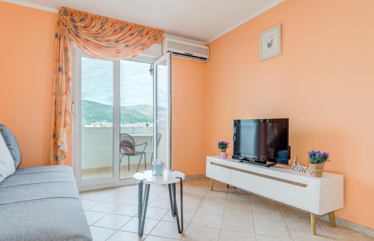 The Best Old Town View Apartment, 5 Min Walk, Parking 트로기르 외부 사진